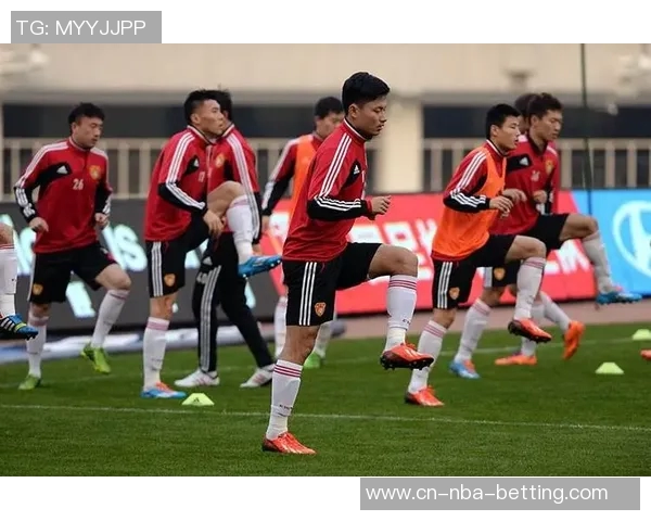 中国足球现状分析与未来发展展望:挑战与机遇并存的道路 中国足球现状分析与未来发展展望:挑战与机遇并存的道路